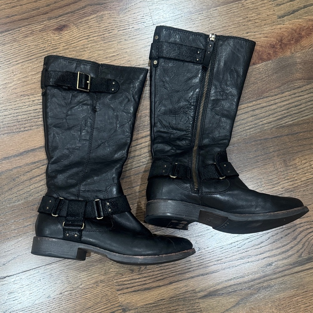 UGG Black Leather  Boots with Buckles